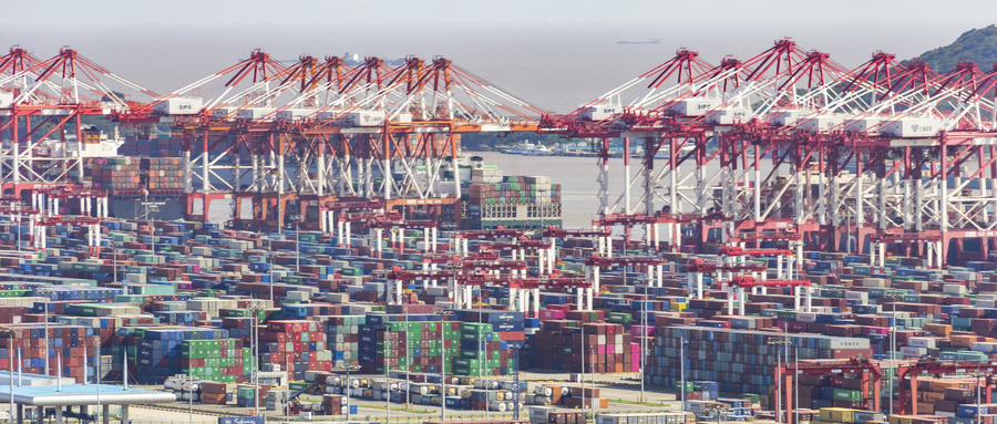 The total value of imports and exports was 28.58 trillion yuan