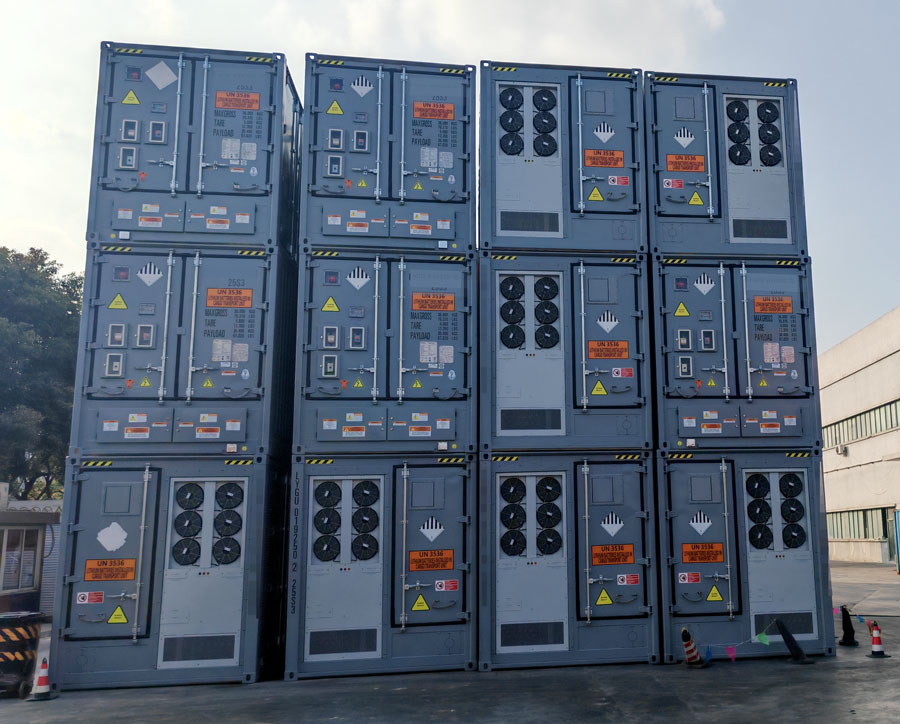 Storage tank outlet