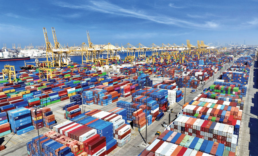 Jebel Ali Port will handle 15.5 million TEU in 2024