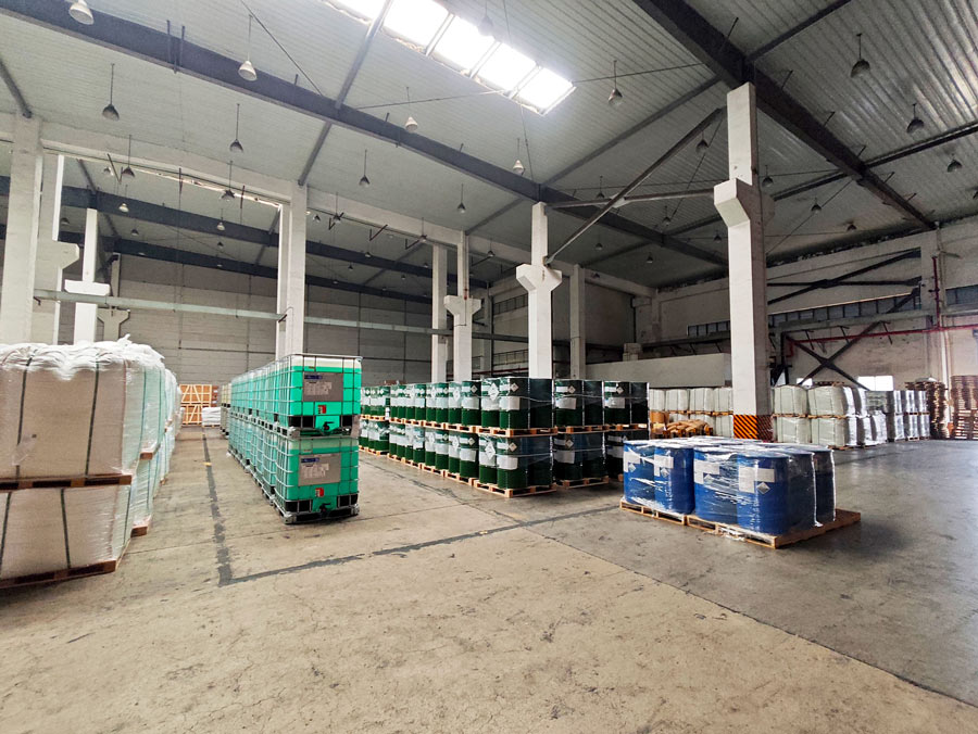 Warehouse environment12